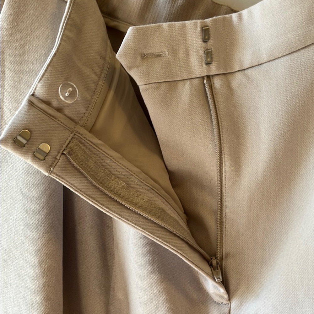 A&F tailored straight pant, XXL, US20. Light taupe. - Picture 3 of 12